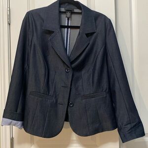 Cropped lightweight blazer